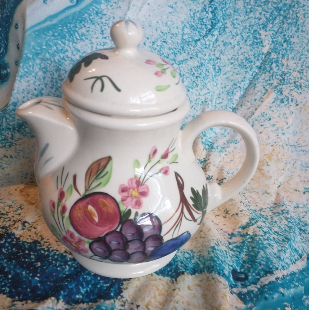 GORGEOUS SOUTHERN POTTERY TEA POT